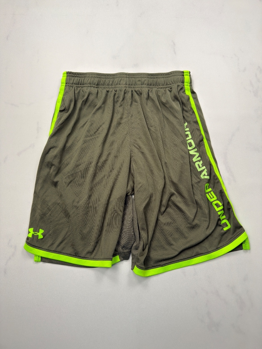 Under Armour Athletic Shorts Loose Fit Neon Trim - Boys XL